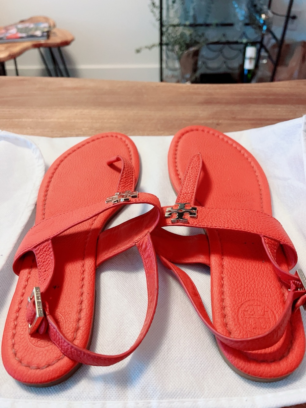 Tory Burch Coral Leather Logo Slingback Sandals - Picture 5 of 6
